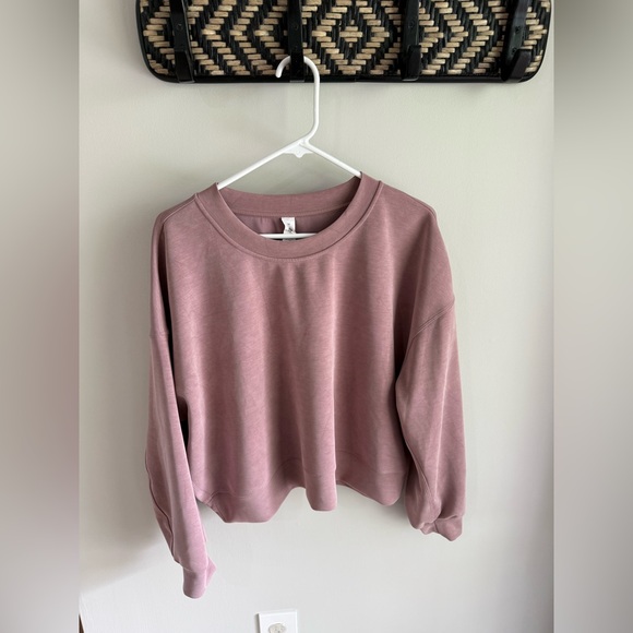 Lululemon Perfectly Oversized Cropped Crew
*softstreme* - Pink - Size 10 - Picture 5 of 14
